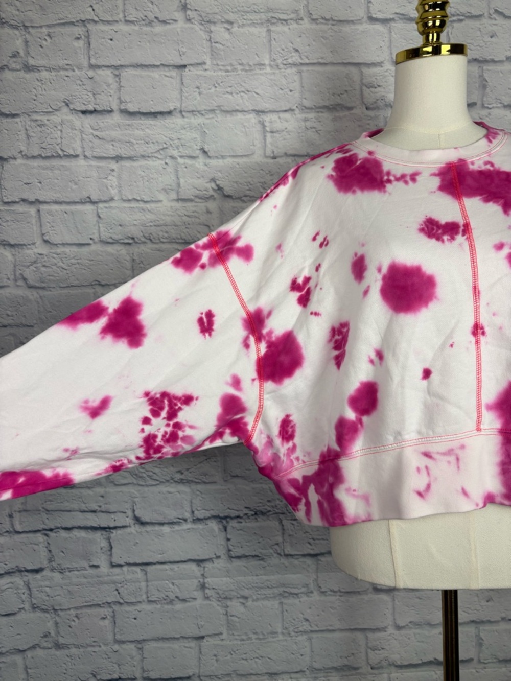 NWT Nike Women's Tie Dye Crew Sweat shirt size S - Picture 4 of 10